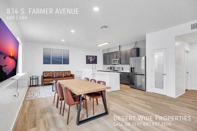 Building Photo - 834 S Farmer Ave