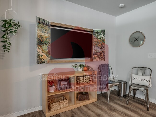 Building Photo - 2024 NW 45th St