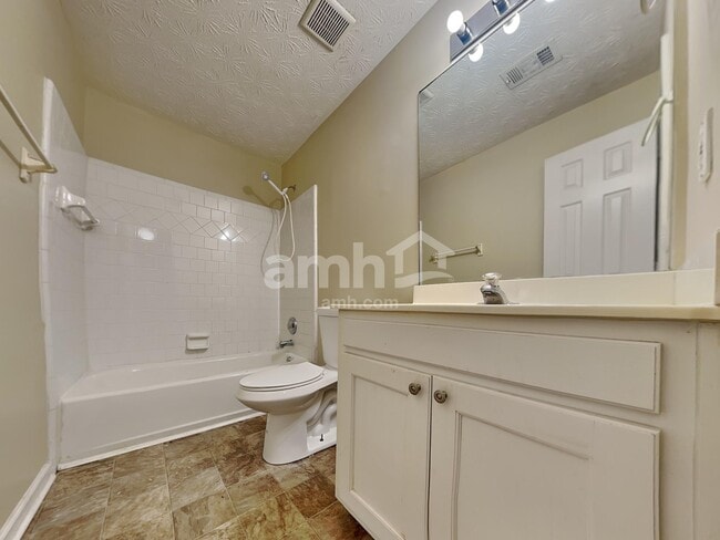 Building Photo - 2717 Oak Meadow Ln