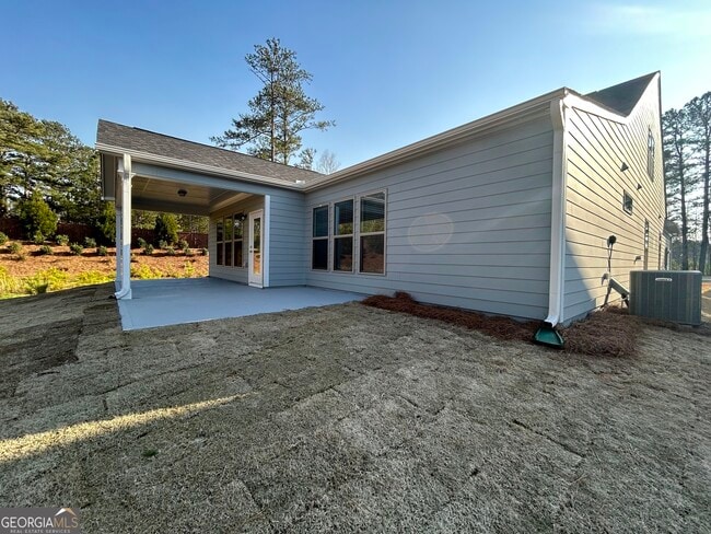 Building Photo - 450 Bandon Wy