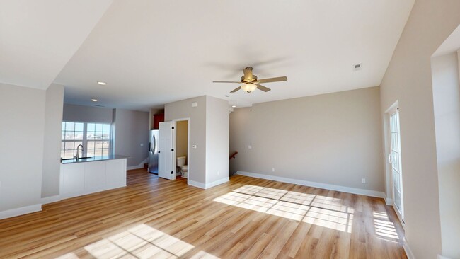 Building Photo - Brand New Three Bedroom Nevada Townhome Av...