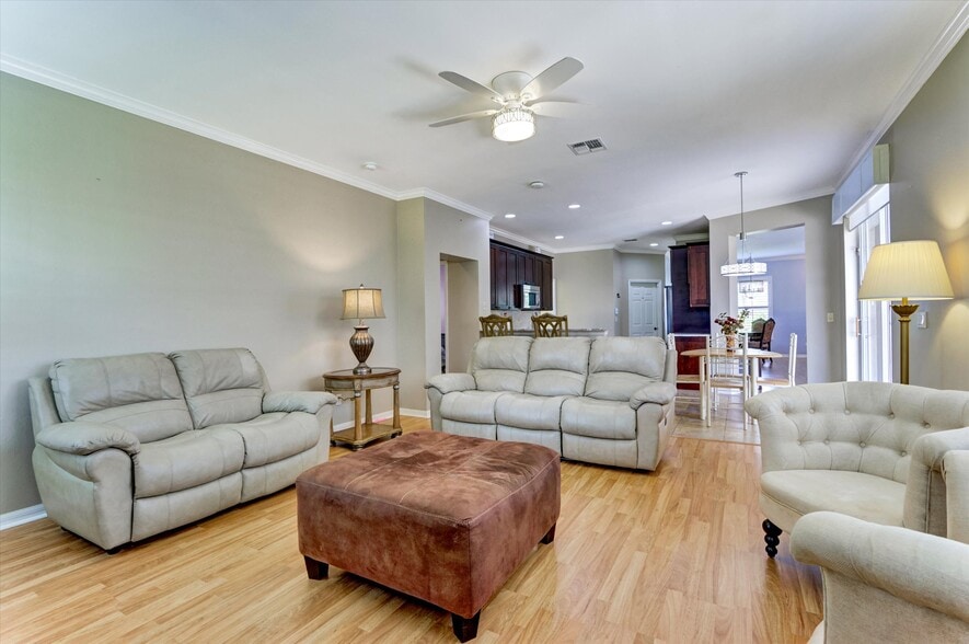 Building Photo - 16901 Colony Lakes Blvd