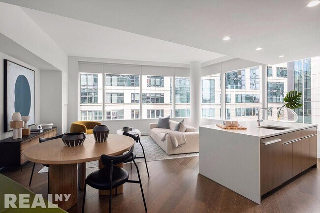 Building Photo - 400 West 61st Street