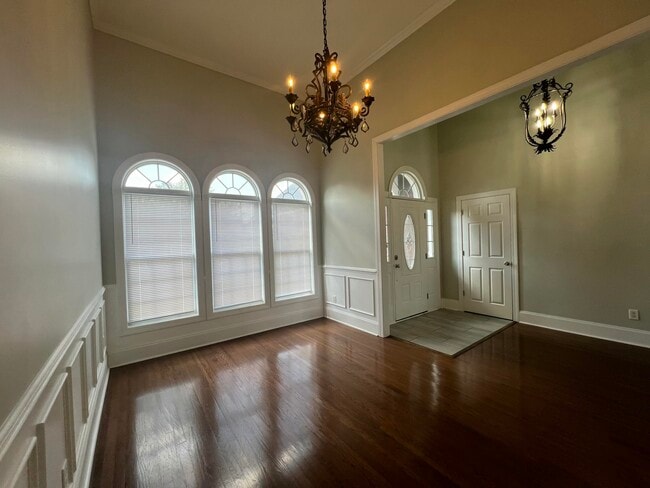 Building Photo - 2105 Harborview Dr