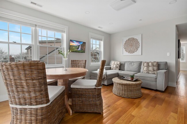 Building Photo - WINTER RENTAL: Portside Glimpse