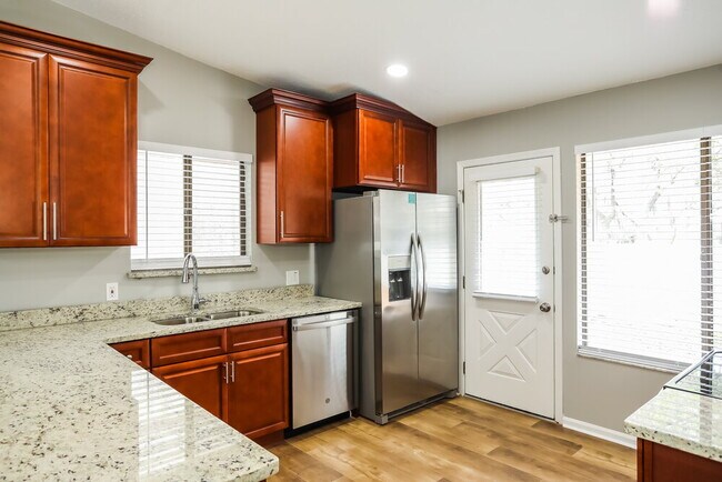 Building Photo - 1960 Oak Twist Ct