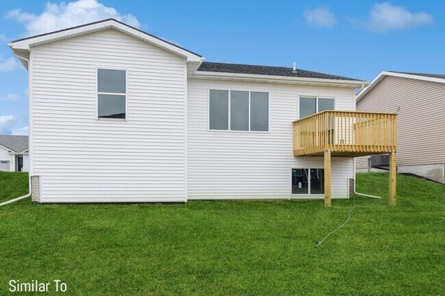 Building Photo - MODERN FINISHES!  3 Bedroom, 2 Bath Home in Altoona