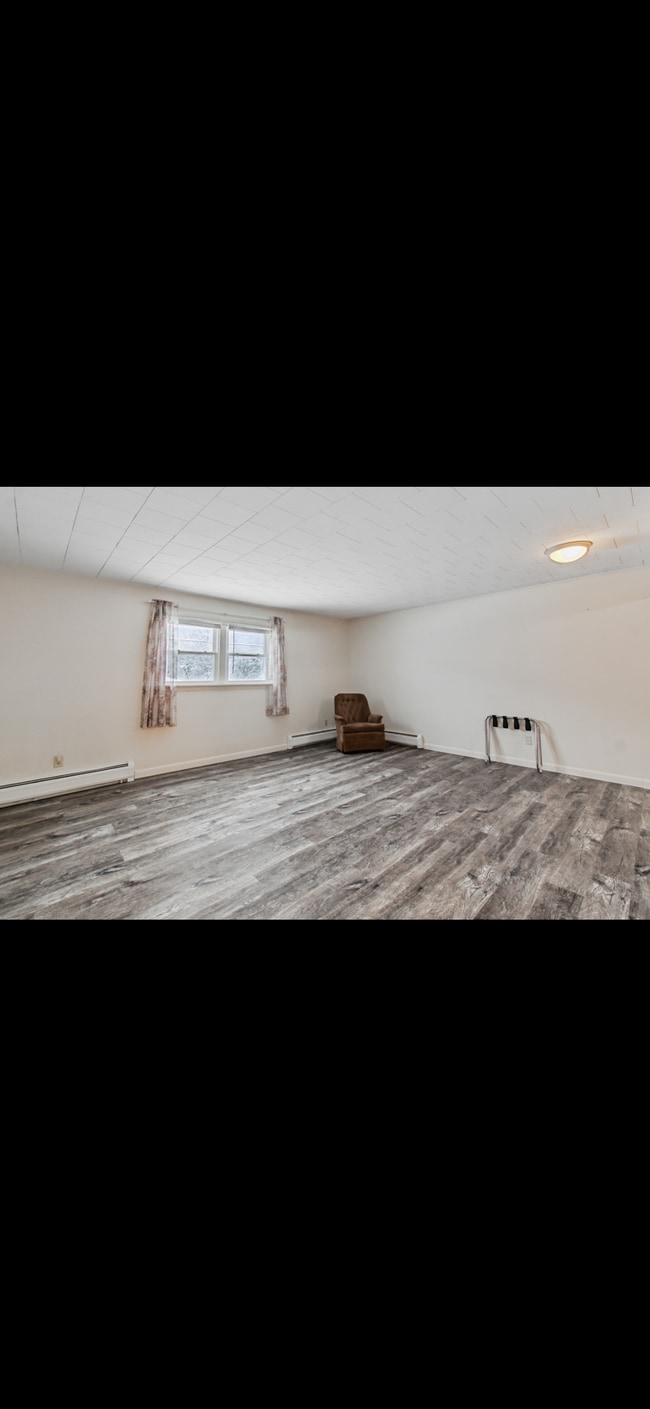 Building Photo - Waterville Post Office