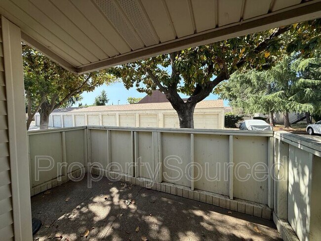 Building Photo - 700 McCoy Ct