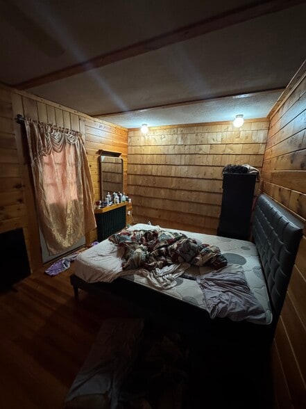 Building Photo - 44 W Van Vechten St