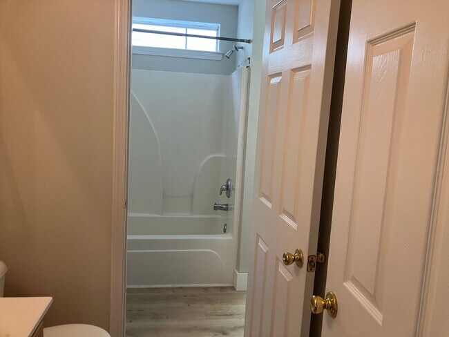 Building Photo - 426 Live Oak Walk