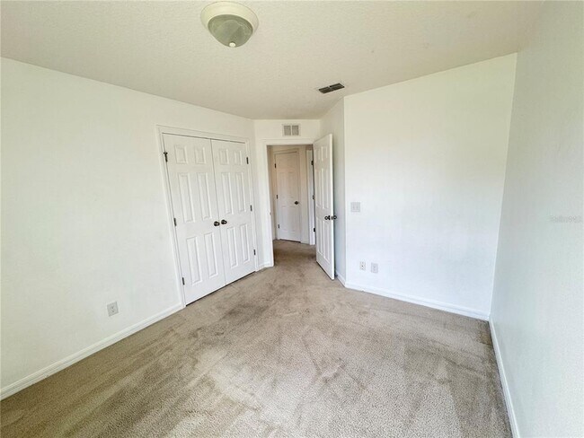 Building Photo - 1090 Woodlark Dr