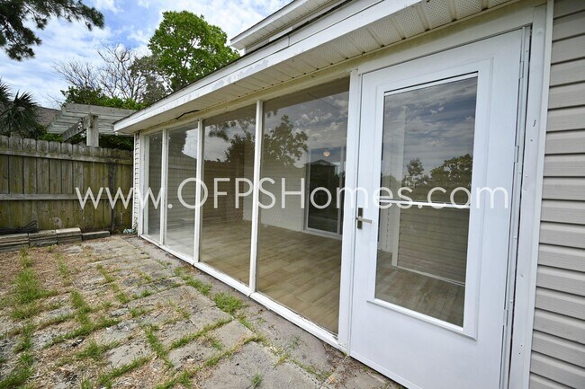 Building Photo - 1209 Quail Lake Blvd