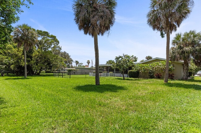 Building Photo - 460 Magellan Dr