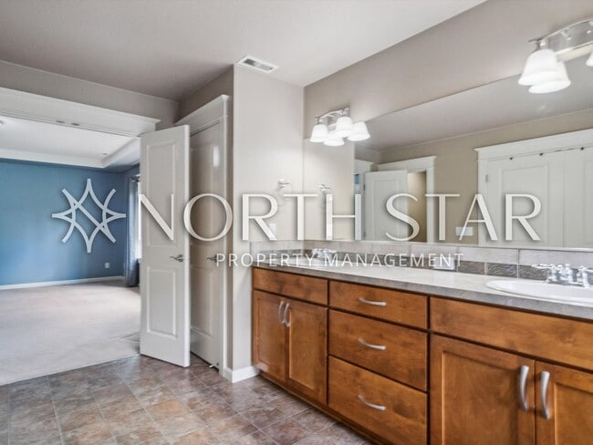 Building Photo - Move-In Ready Craftsman with Gourmet Kitchen, Bonus Room & Private Basketball Court
