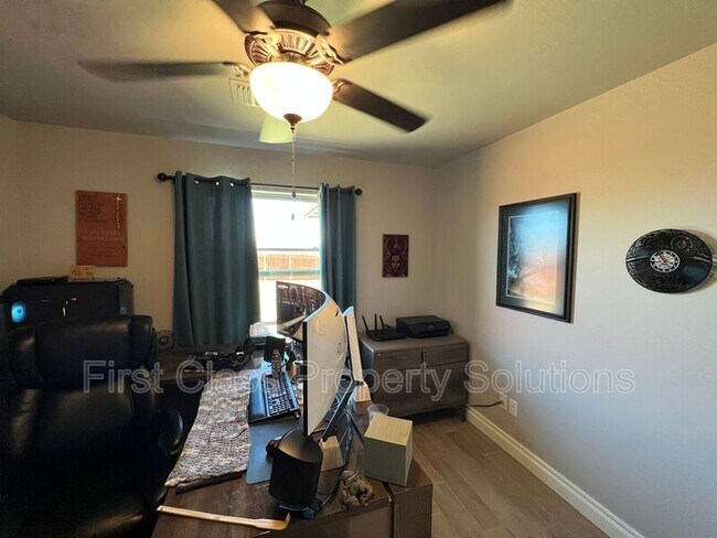 Building Photo - 3116 Drake Crest Dr