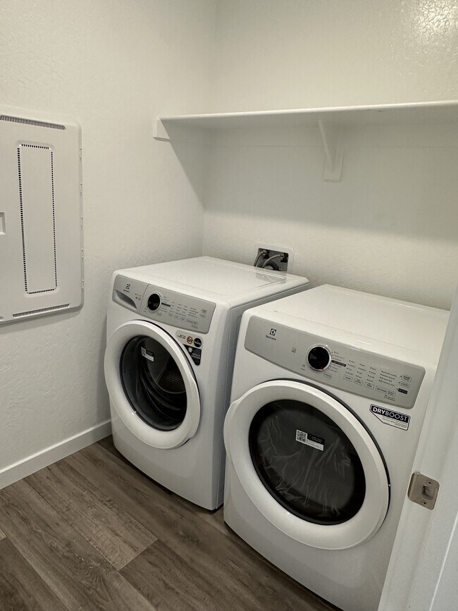 Building Photo - 4417 Hampton Wy