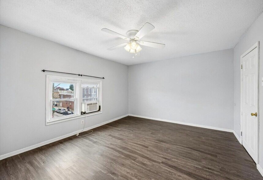 Building Photo - 402 Lyceum Ave