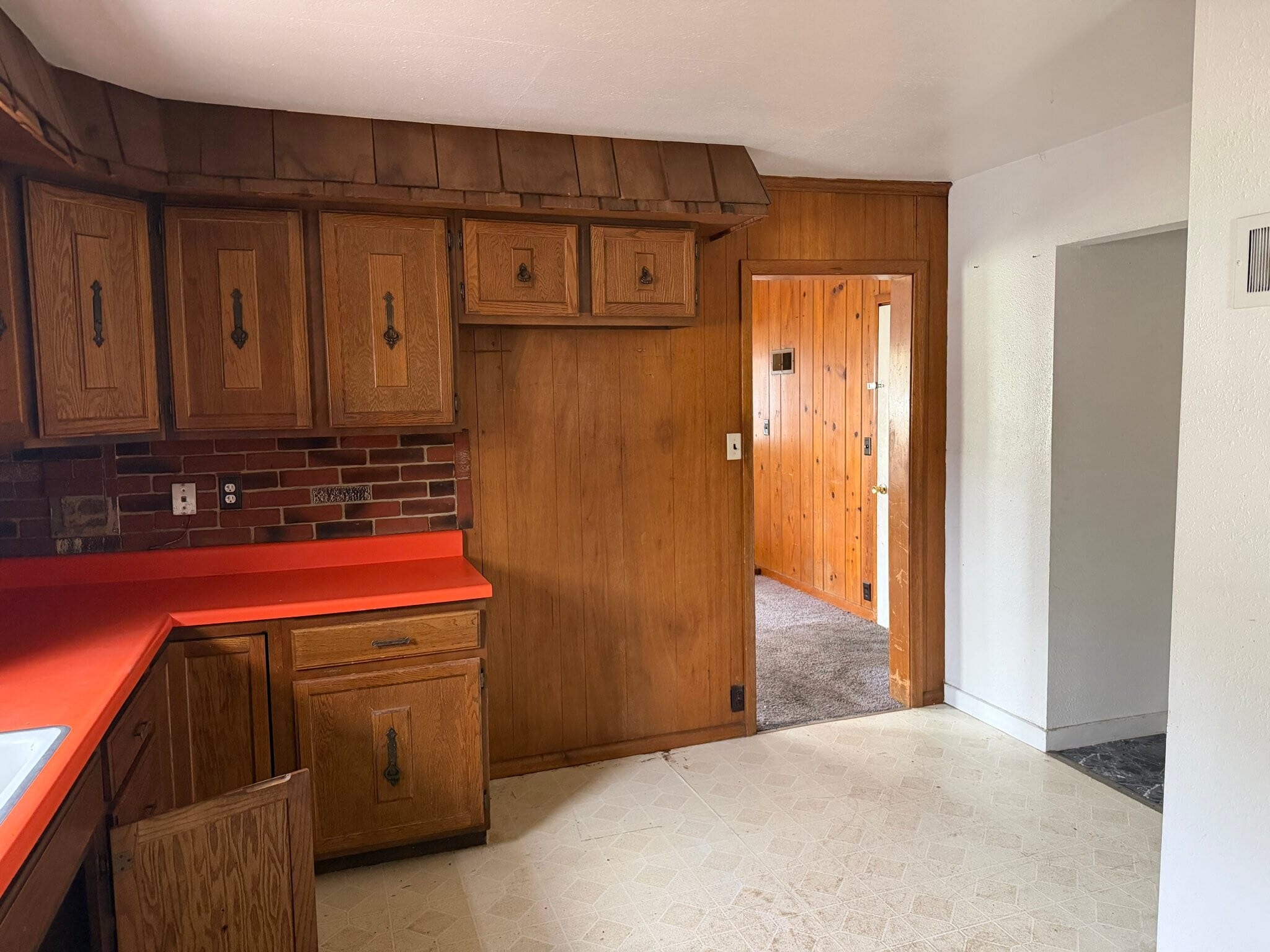 Building Photo - 1604 S Kneer Ave