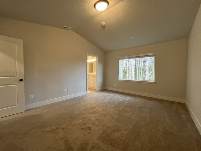 Building Photo - Modern 2025-Built 4 Bedroom Home with EV Charging, 5kW Solar, Open-Concept Living, Scenic Outdoor...