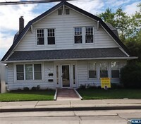 Building Photo - 348 Orchard Terrace
