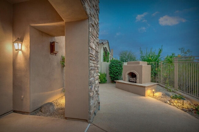 Building Photo - 19550 N Grayhawk Dr