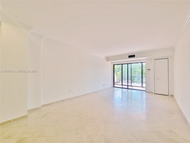 Building Photo - 77 Crandon Blvd