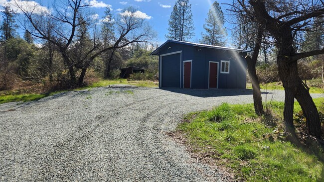 Building Photo - Brand New Rebuilt 1 bedroom 1 bathroom