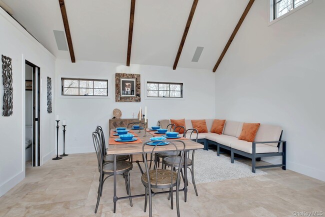 Building Photo - 550 Krause Rd