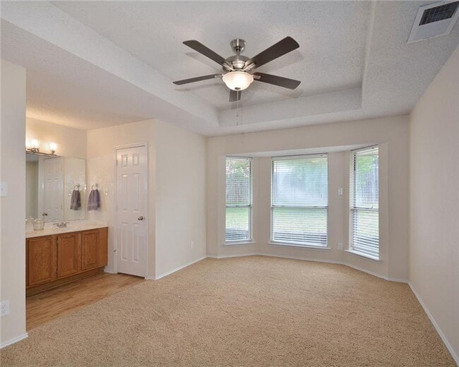 Building Photo - Charming 3 Bed 2 Bath Home in West Fort Worth