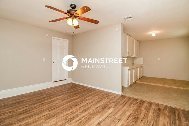 Building Photo - 3 Bedroom Pet-Friendly Home in Kissimmee, ...