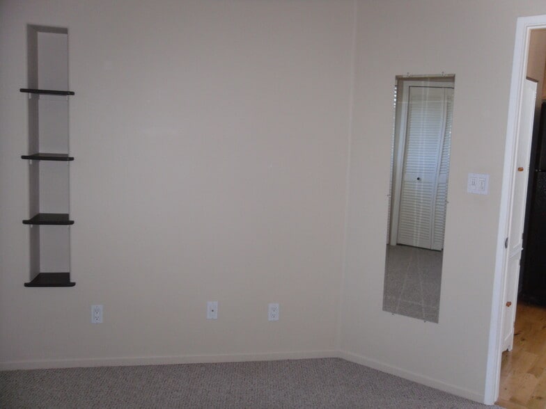 bedroom - 7304 Forbes Ave