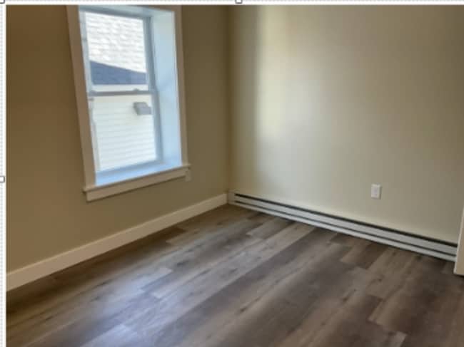 Building Photo - 24 Main St