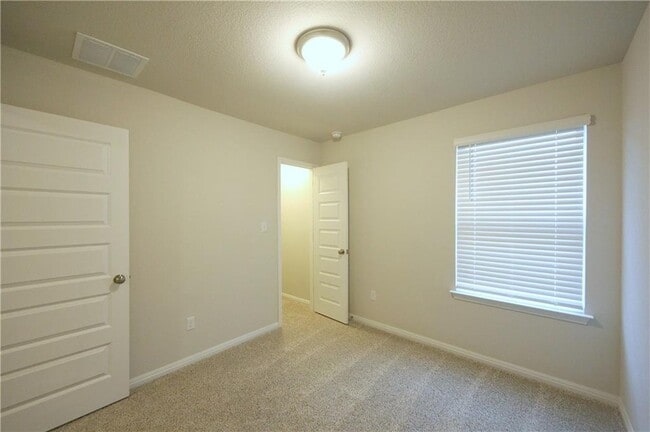 Building Photo - 1732 Fountain Bridge Dr