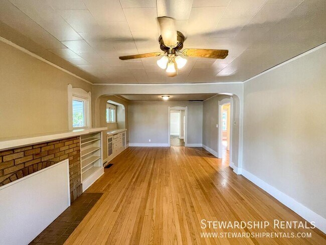 Building Photo - 1745 Olive St