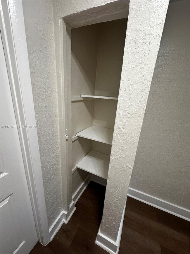 Building Photo - 5903 N Miami Ave