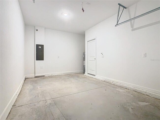 Building Photo - 3270 Vesara Dr