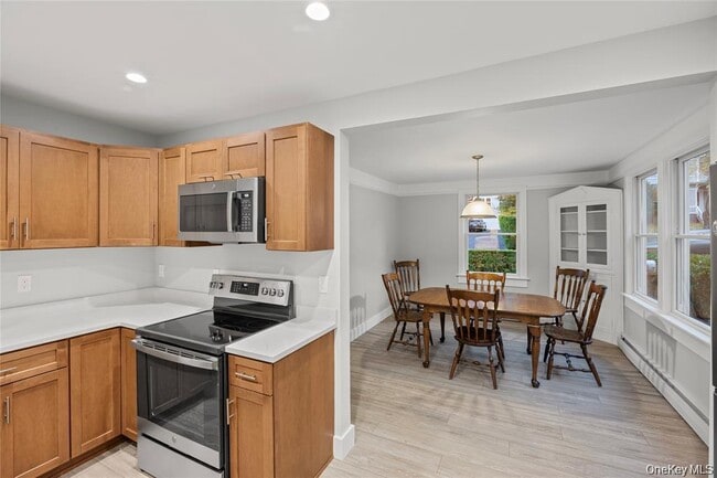 Building Photo - 122 Liberty Ave