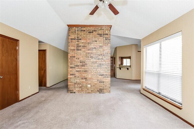 Building Photo - 11233 Cimarron Dr