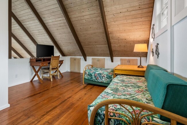 Building Photo - 76-886 Hualalai St