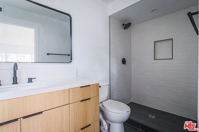 Building Photo - 11810 Gilmore St