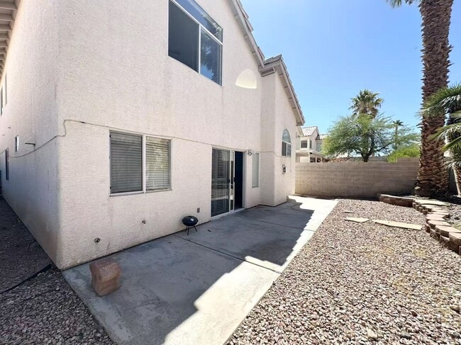 Building Photo - Beautiful Two-Story Home in Desirable West...