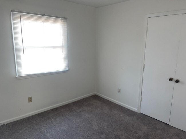 Building Photo - Charming Three Bedroom Home in Beacon Hills!
