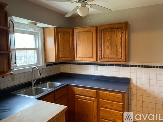 Building Photo - 3 Bedroom 2 Bathroom House In North Colleg...