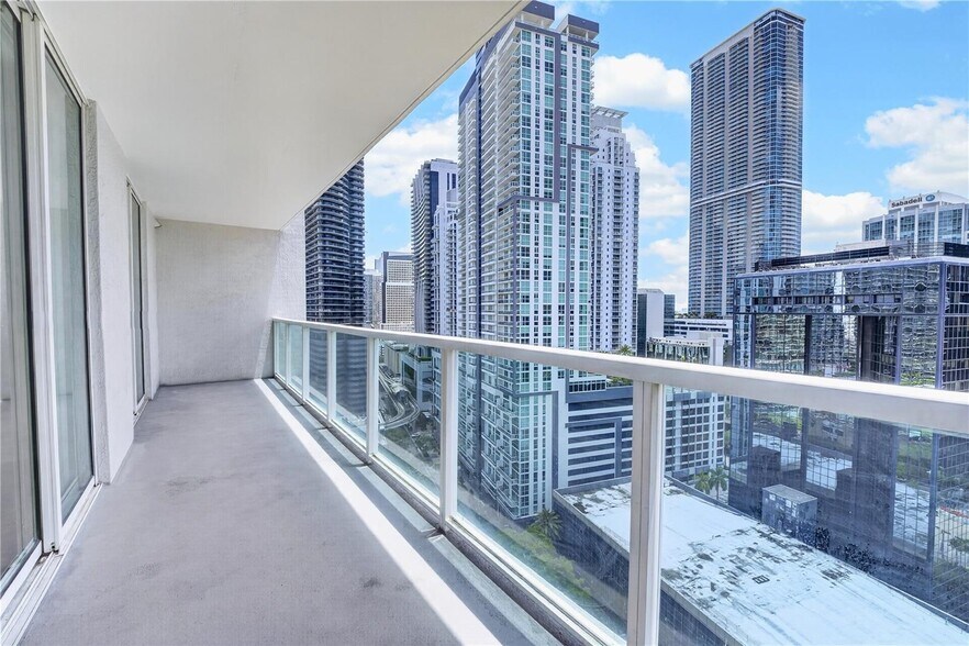 Building Photo - 1250 S Miami Ave