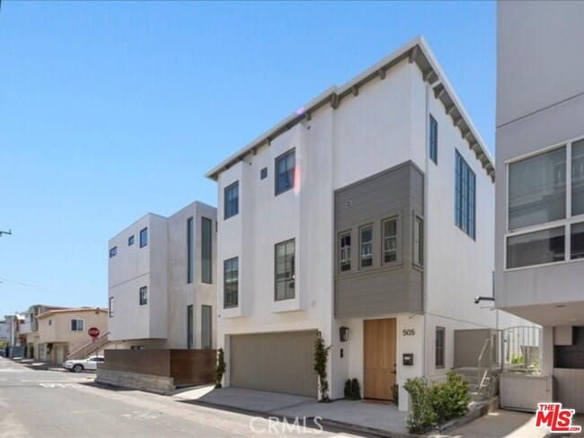 Building Photo - 505 Bayview Dr