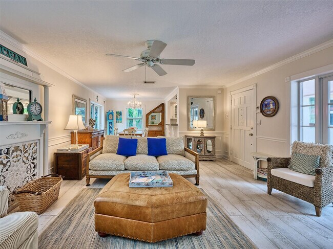 Building Photo - 3220 Oleander Way