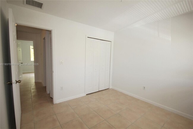 Building Photo - 2468 SE 15th Pl