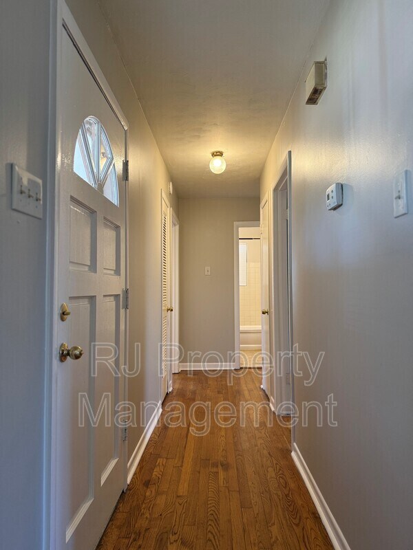 Building Photo - 3008 Sienna Rd