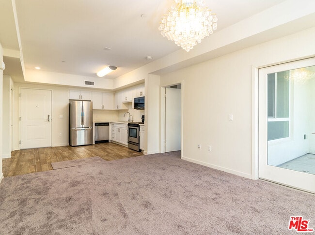 Building Photo - 12655 Bluff Creek Dr